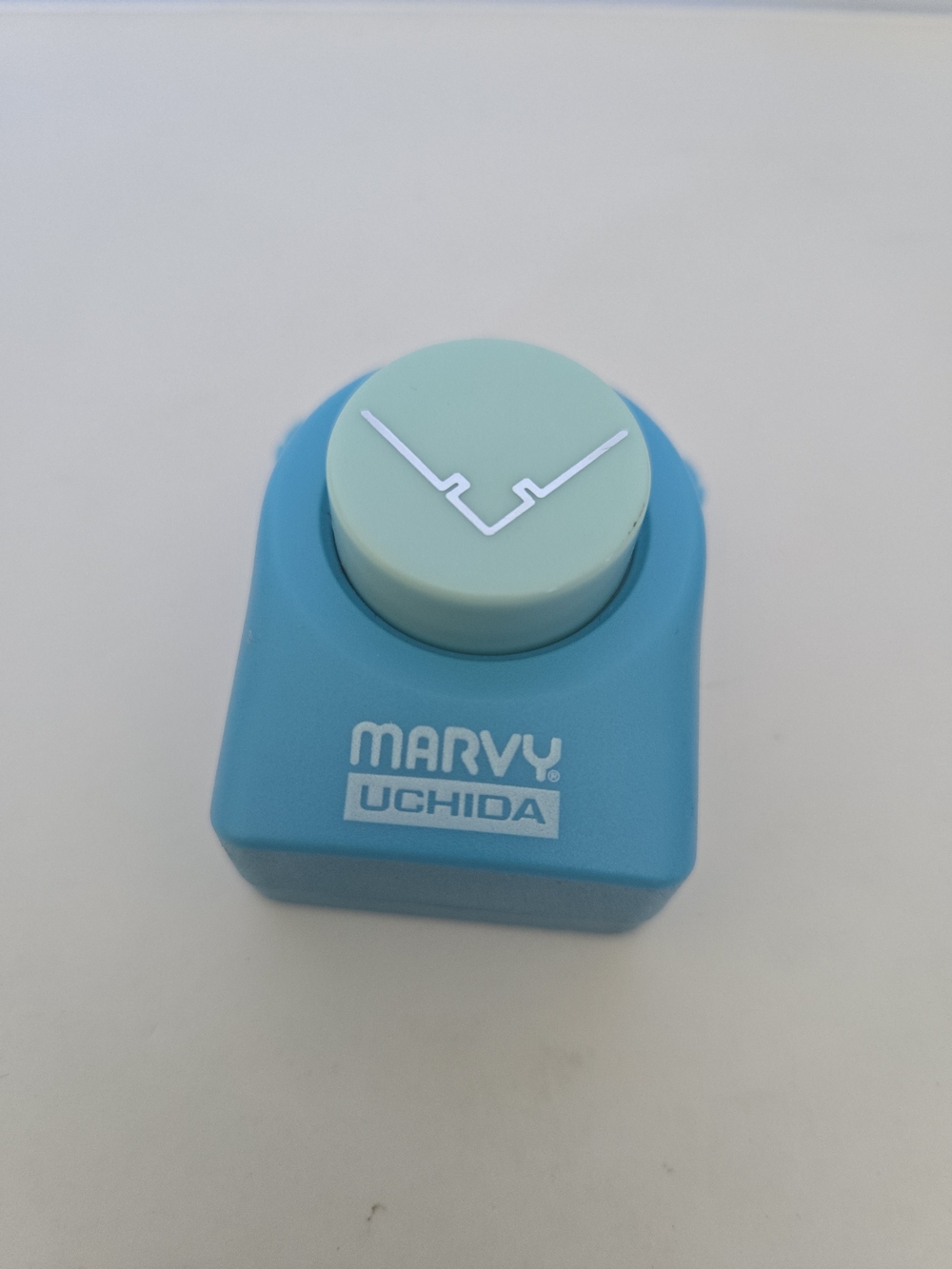 Marvy Uchida Corner Punch Punch Stamp Arts Crafts Decoration Office Supplies EUC